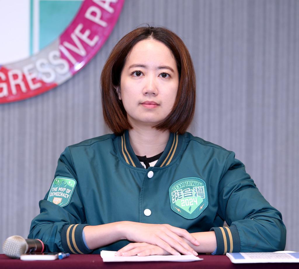 戴玮姗喊植物原就有苯骈芘郭正亮4字轰爆节目来宾也炸锅中联致癌油案持续延烧，