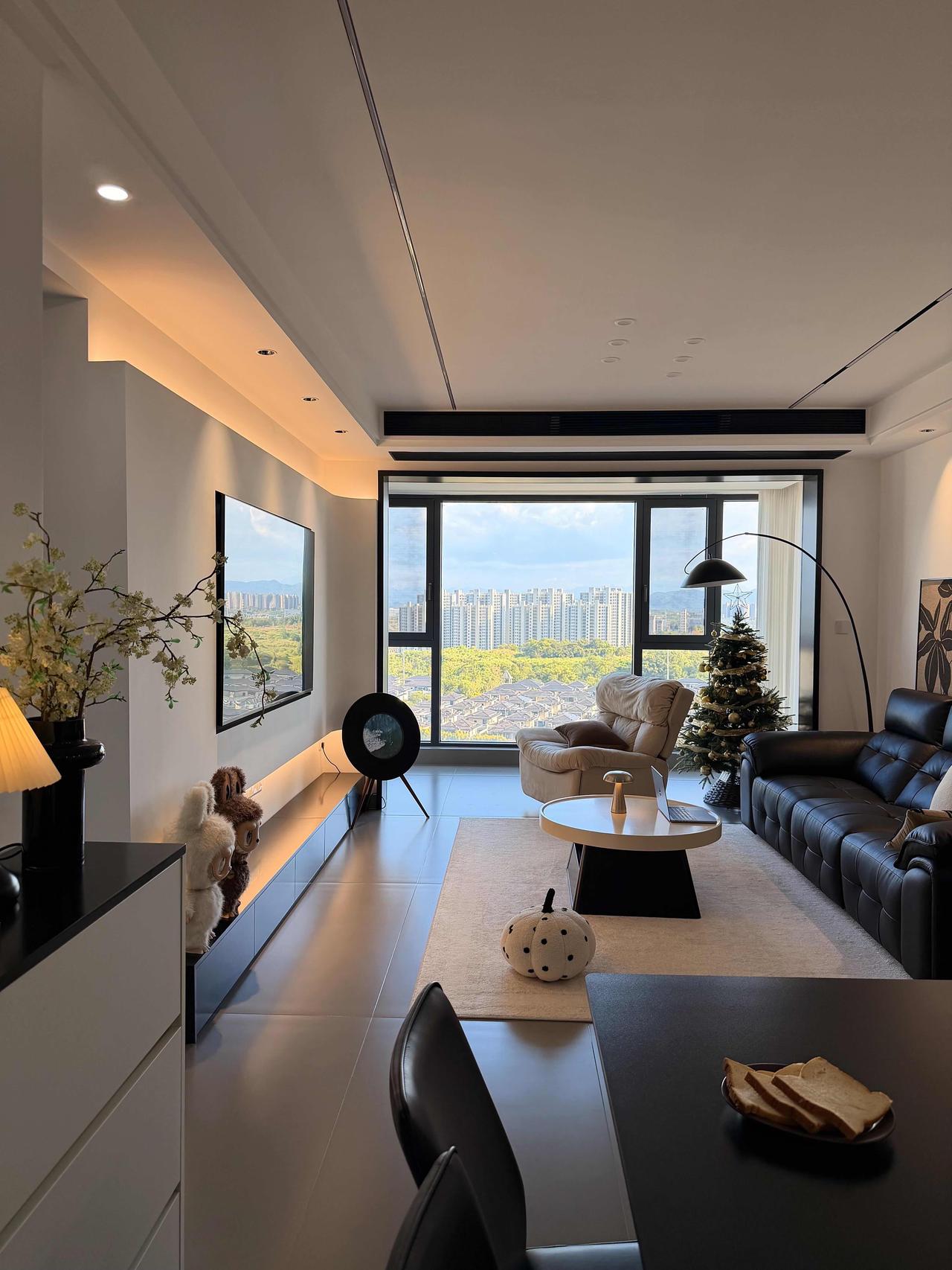 哇塞！是干干净净的小家，江西一女子晒出小县城的家，建面115m²，套内90m²，