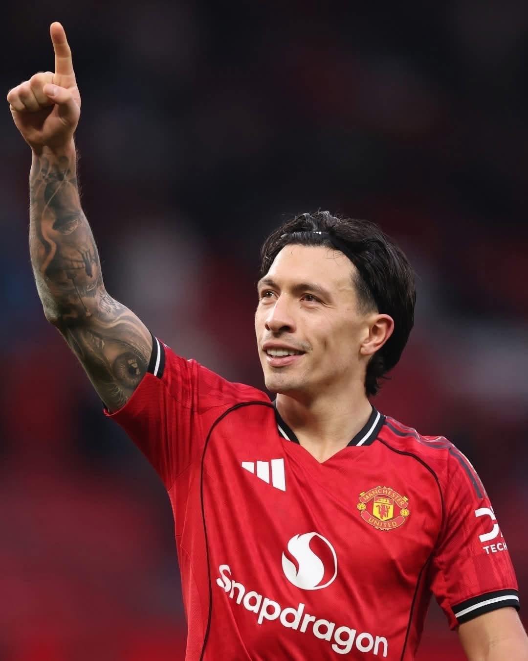 原来巴萨要买利马啊[呲牙笑]，怪不得曼联要买范德文。但是巴萨穷成这个样子，拿什么