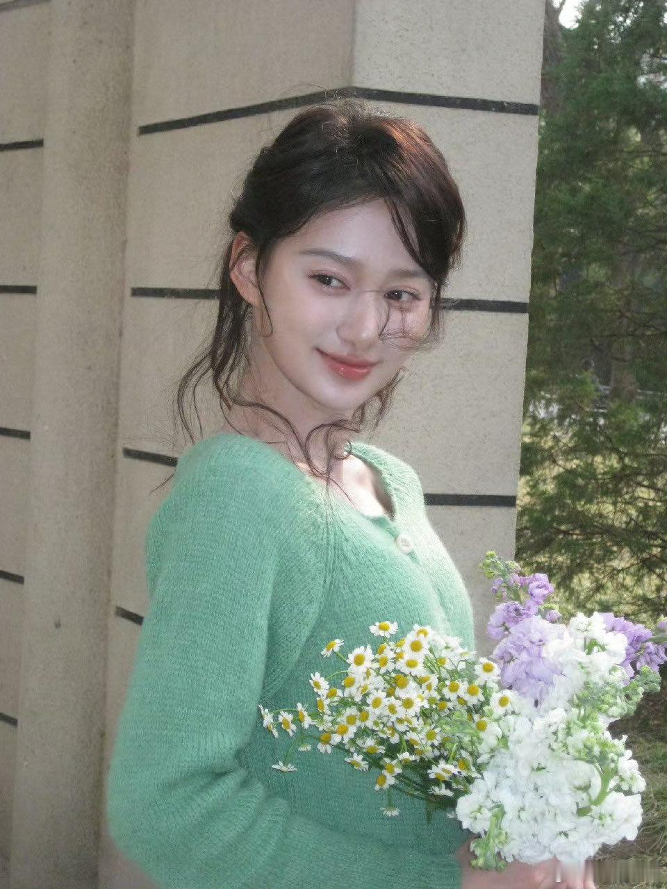 夏梦好美对她的《冰湖重生》充满了期待。不知道在新的作品里，她会以怎样的一种惊艳形