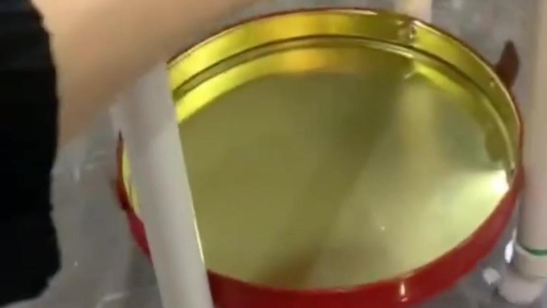 月饼吃完了盒子先别丢！广东一男子将月饼盒改造成推车，网友：好会过日子啊