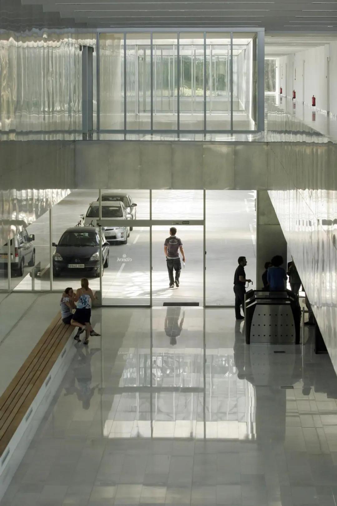 气炸！2月20日西班牙教授霸凌中国博士，太欺人太甚据微博、海外华人圈爆料，西