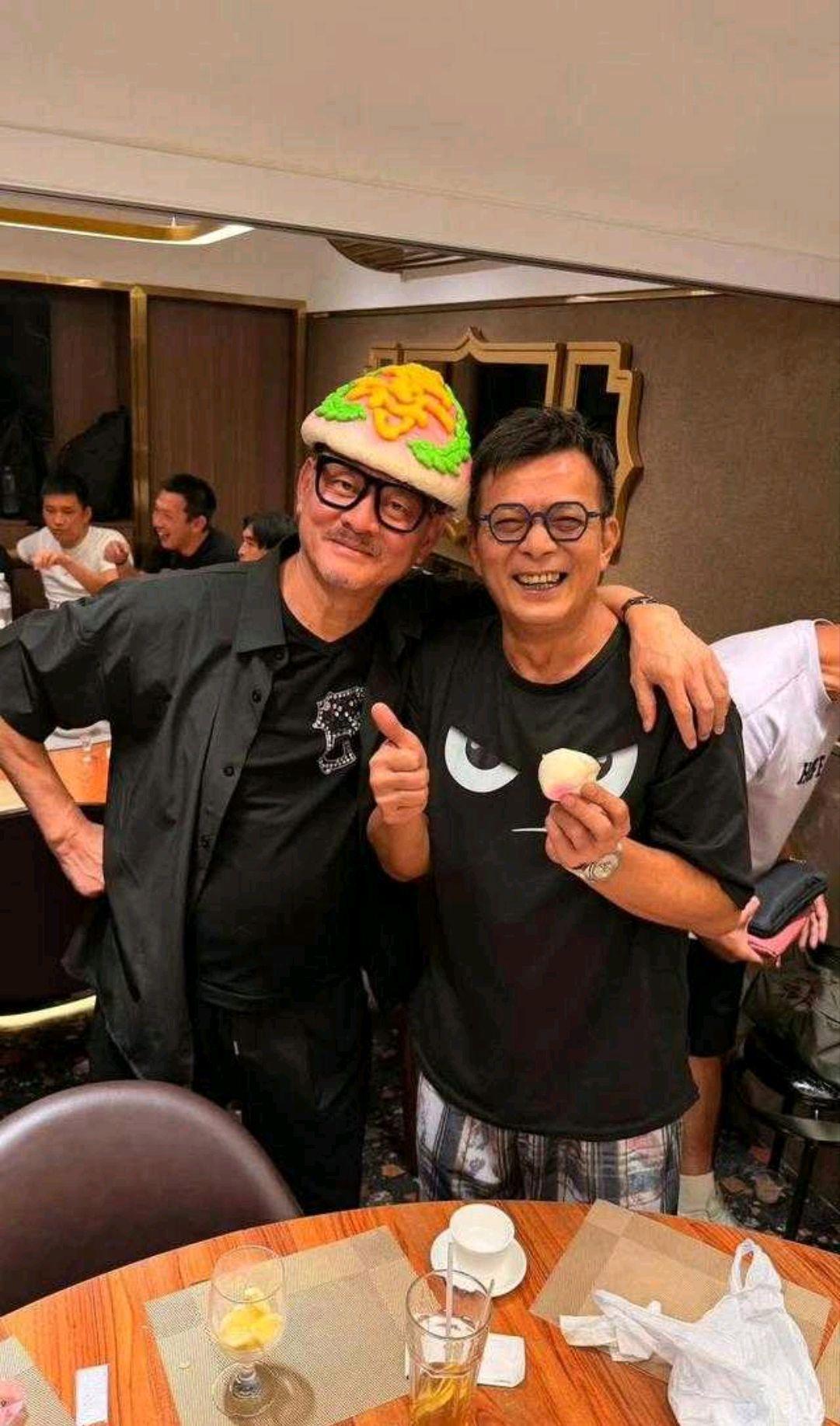 黄日华65岁寿宴，谭咏麟等港星到场祝贺65岁黄日华举办寿宴，谭咏麟、关礼杰等
