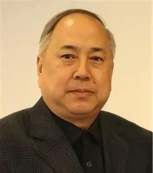 钱学森的儿子钱永刚，一生中两次辍学，初中数学考30分，高中没念完就另谋出路，而父