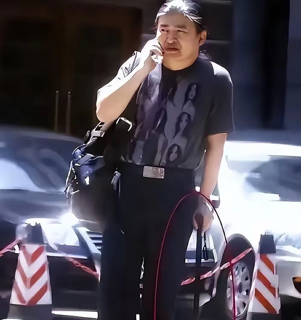 刚刚查了一下股骨头坏死，不查不知道，一查吓一跳。​​​