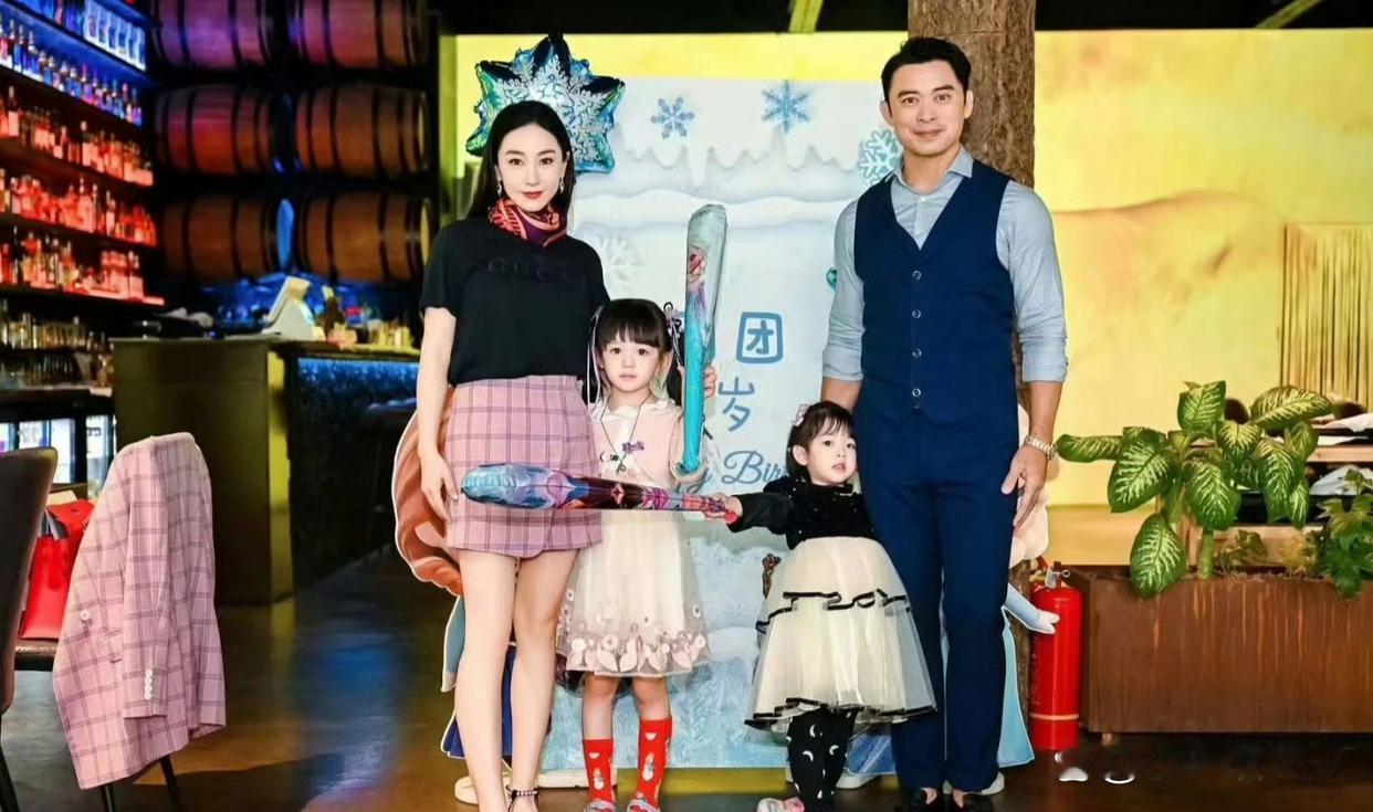 樊少皇的女儿，这颜值像洋娃娃一样。