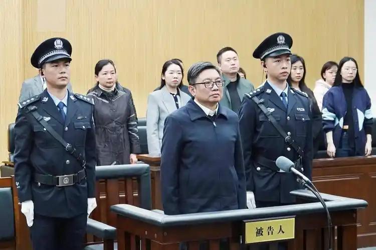 贪11亿仍不收手！前上司5年前伏法，他竟重蹈覆辙，这些数据太扎心11.08