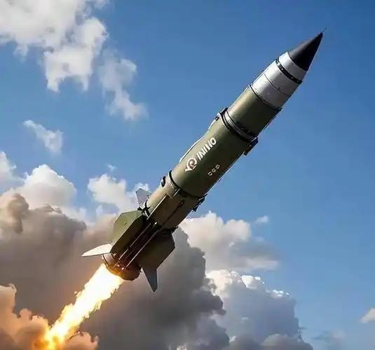 🌛25马赫高速飞行，东风41飞过别国领空，为什么没人敢拦截？一枚20多米长