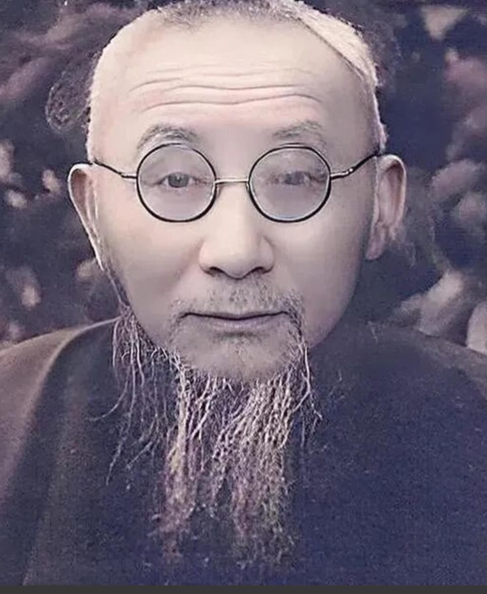 1938年，大汉奸陶锡三在家里宴请日军。突然，她听到女儿哭喊着：“救命啊，救命啊