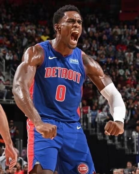 杜伦是真硬！活塞99：98险胜老鹰，看看球员数据，谁是赢球功臣？！1、杜伦，