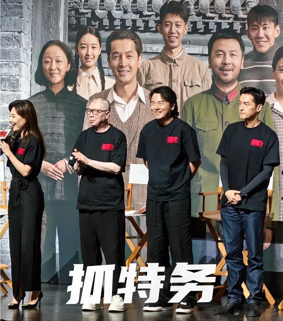 冯小刚这次在《抓特务》上栽的跟头，真是给电影圈上了一课。两亿多砸进去，院线票