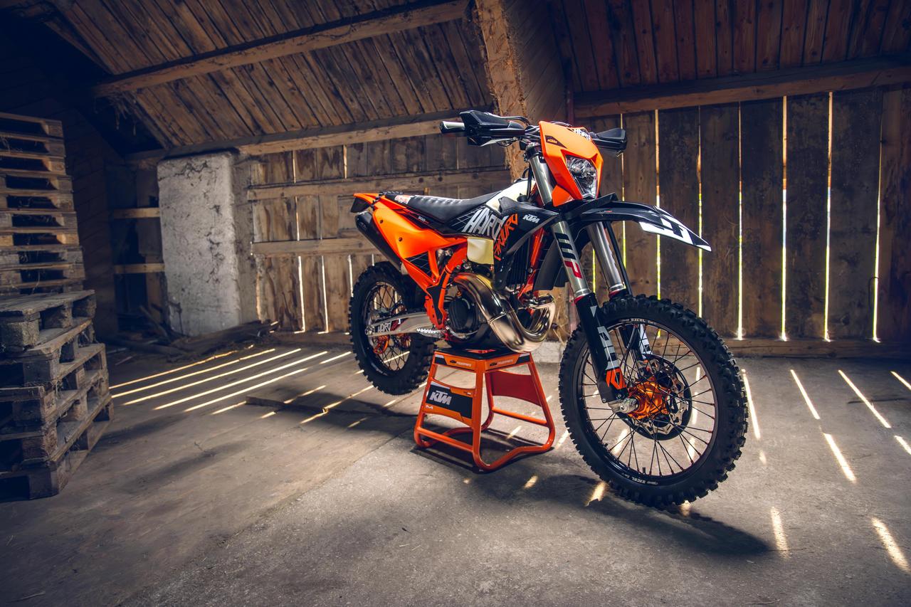 特写：2027KTM300EXCHardenduro版赛车九月3