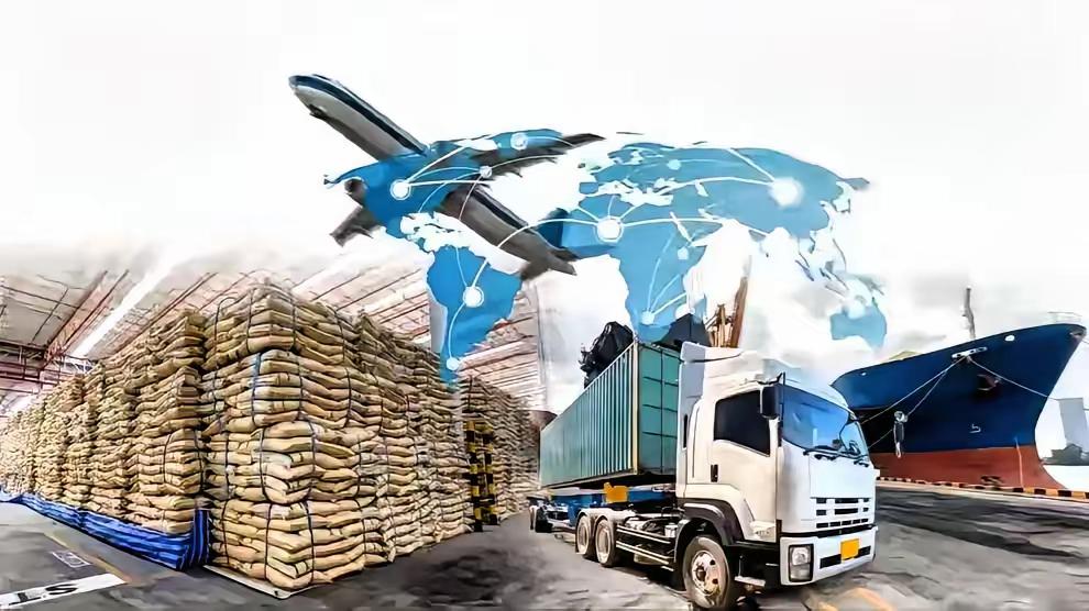 现在人民币和美元的汇率是7.04，前几年最低的时候是6.2左右。一提到人民币升值