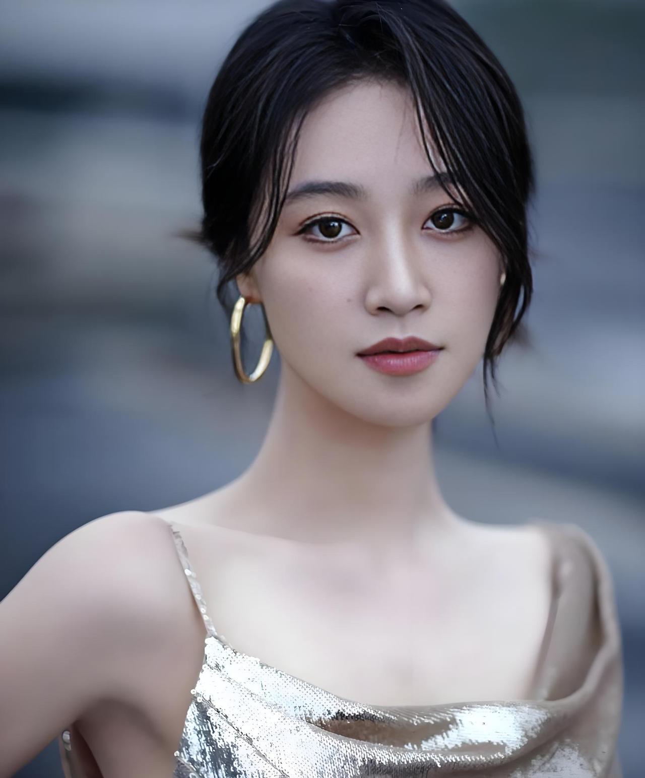 内娱最“搞不懂”的女明星：36岁还敢说想拿奥斯卡，新男友还是圈外人内娱这么多