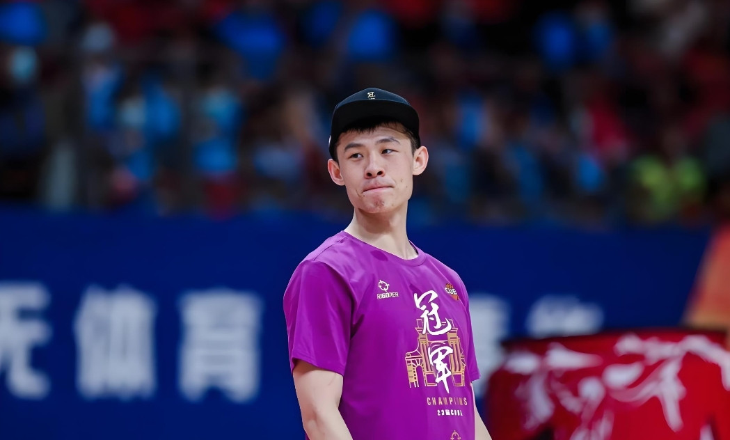王岚钦或被退货！辽宁男篮被浙江广厦横扫出局后，王岚钦的去留成为球迷关注的重点，