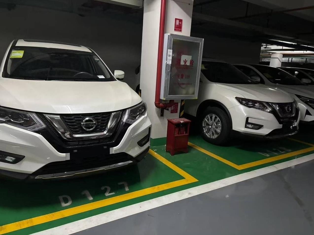 日产最近又出了一款“新车”，奇骏荣誉真心版。以前形容一些车改款是新瓶装旧酒，但是