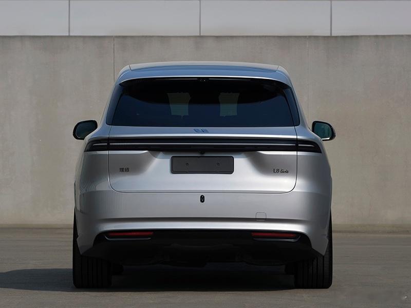 全新理想L8申报4月9日，在工信部最新一期新车申报名录中，全新理想L8正式亮相。