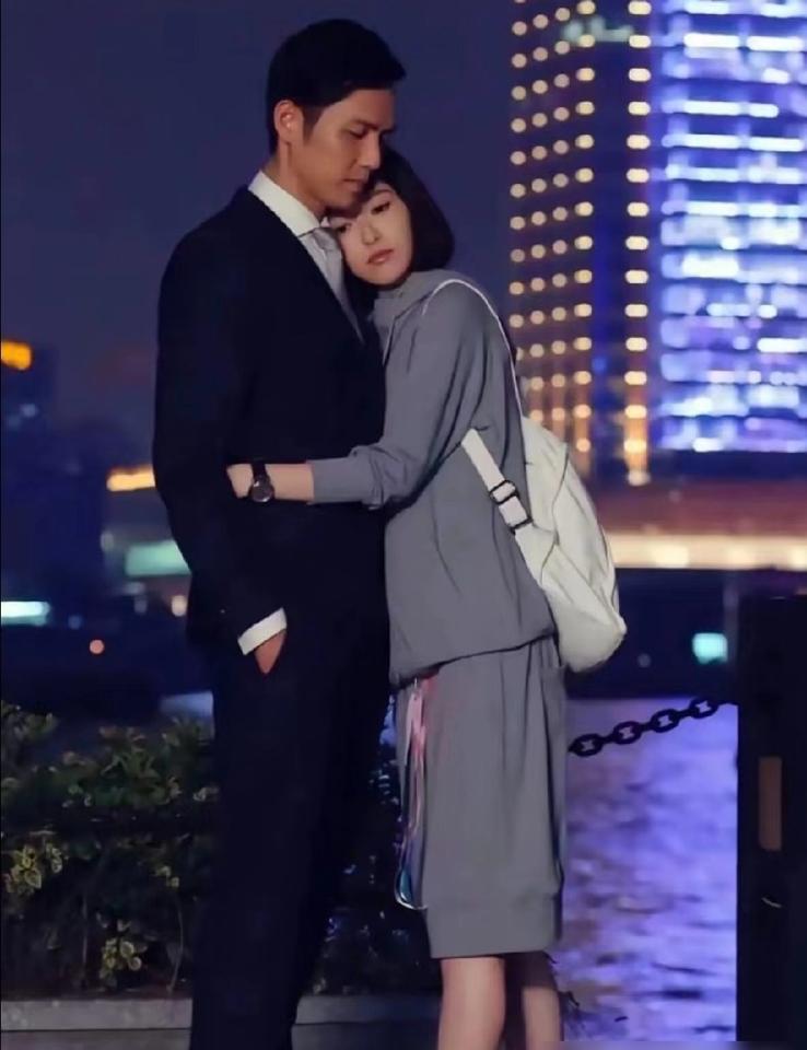 一场表演，被嘲了7年，原作者却亲自下场撑腰。唐嫣在《何以笙箫默》里演赵默笙，被