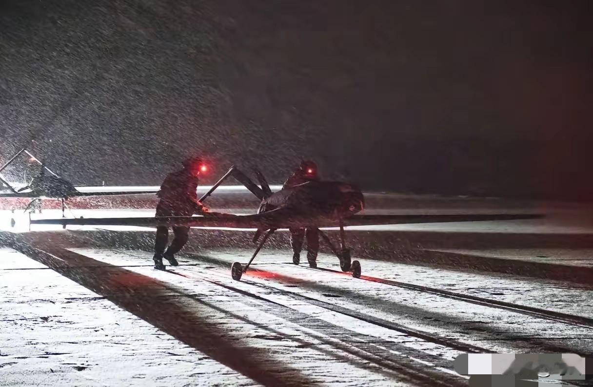 乌特战指挥官：“千架乌军无人机夜袭俄罗斯是迟早之事”这句话瞬间炸锅，不是空穴来风