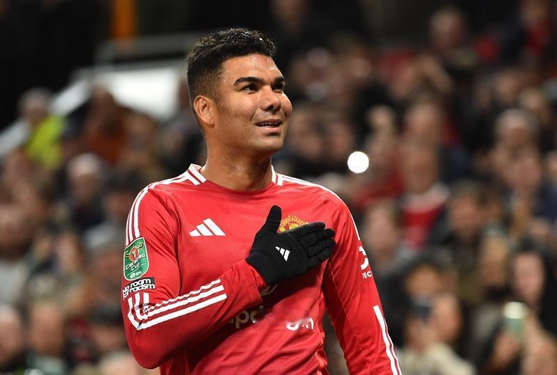 自从卡里克上任以来，洗脏球能力最强的就是梅努了，卡塞米罗年纪有点大了，到后面他跑