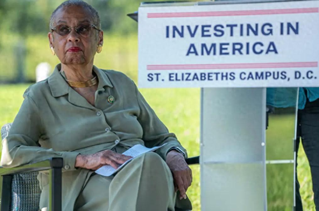 美政坛又爆丑闻,88岁议员或已痴呆,坚持不退休,为民主党占位?88岁还在任上