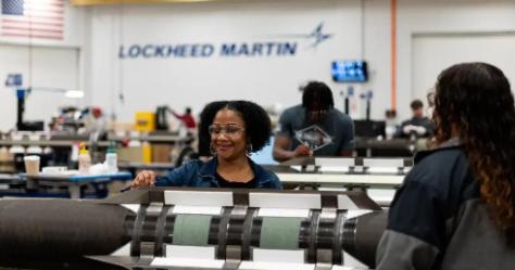 洛克希德·马丁公司宣布了。6日在美国，这家公司和美方定下了一份总的长期安排，准