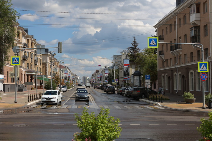 【俄媒：#乌军夜间对俄境内发动大规模炮击#】#乌军夜间发动大规模炮击#据俄罗斯