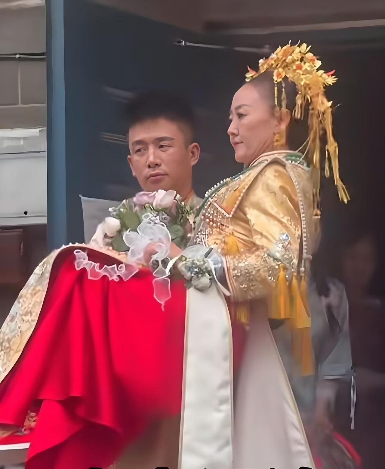 24辆婚车，240万嫁妆，外加4套房1辆豪车，这彩礼够豪横么！河北一个年轻小伙
