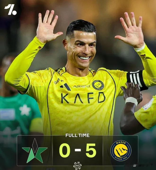 天神下凡，C罗传射建功打进职业生涯第965球!在本轮沙特联赛中，C罗开场就天