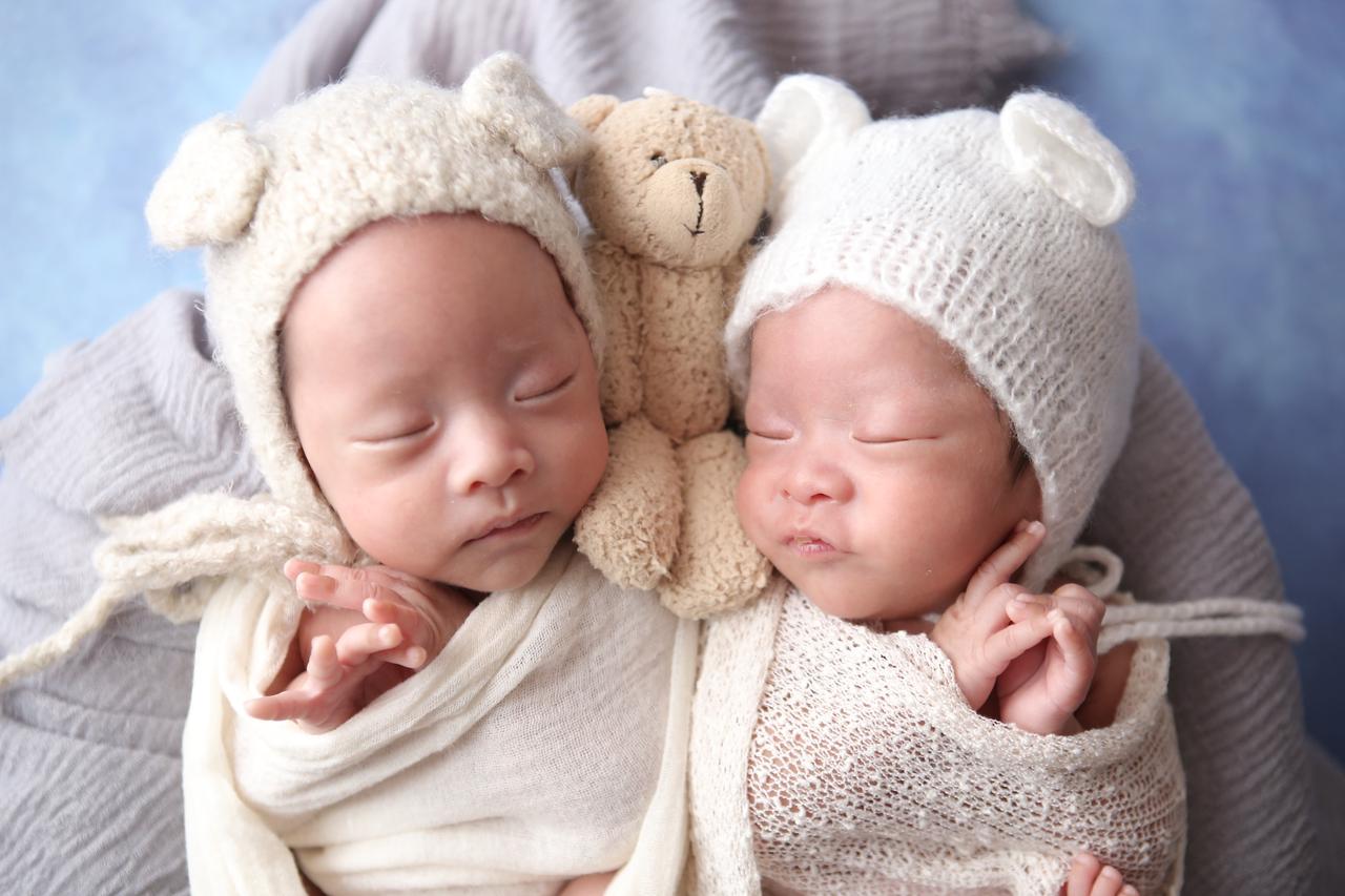 江苏盐城一名24岁女子意外未婚先孕，查出是难得的双胞胎之后，男方一家非但没有欣喜