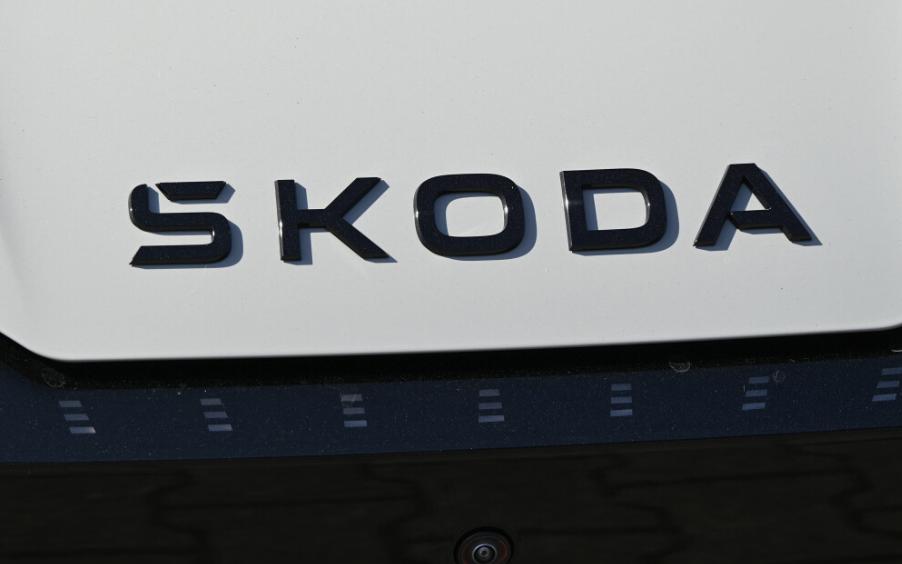 斯柯达年内退出中国市场路透社报道，斯柯达宣布，由于难以跟上中国电动汽车转型步伐