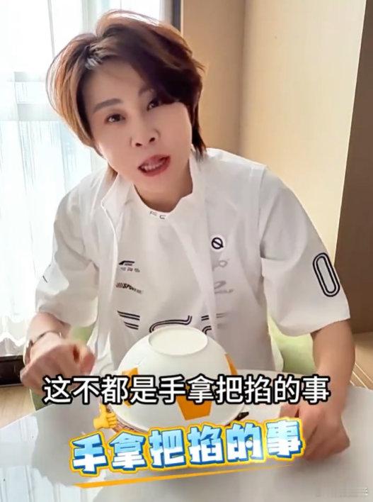王濛说要是不去滑冰肯定是踢球去了王濛说跳舞和足球都是手拿把掐的事王濛聊起过往选择