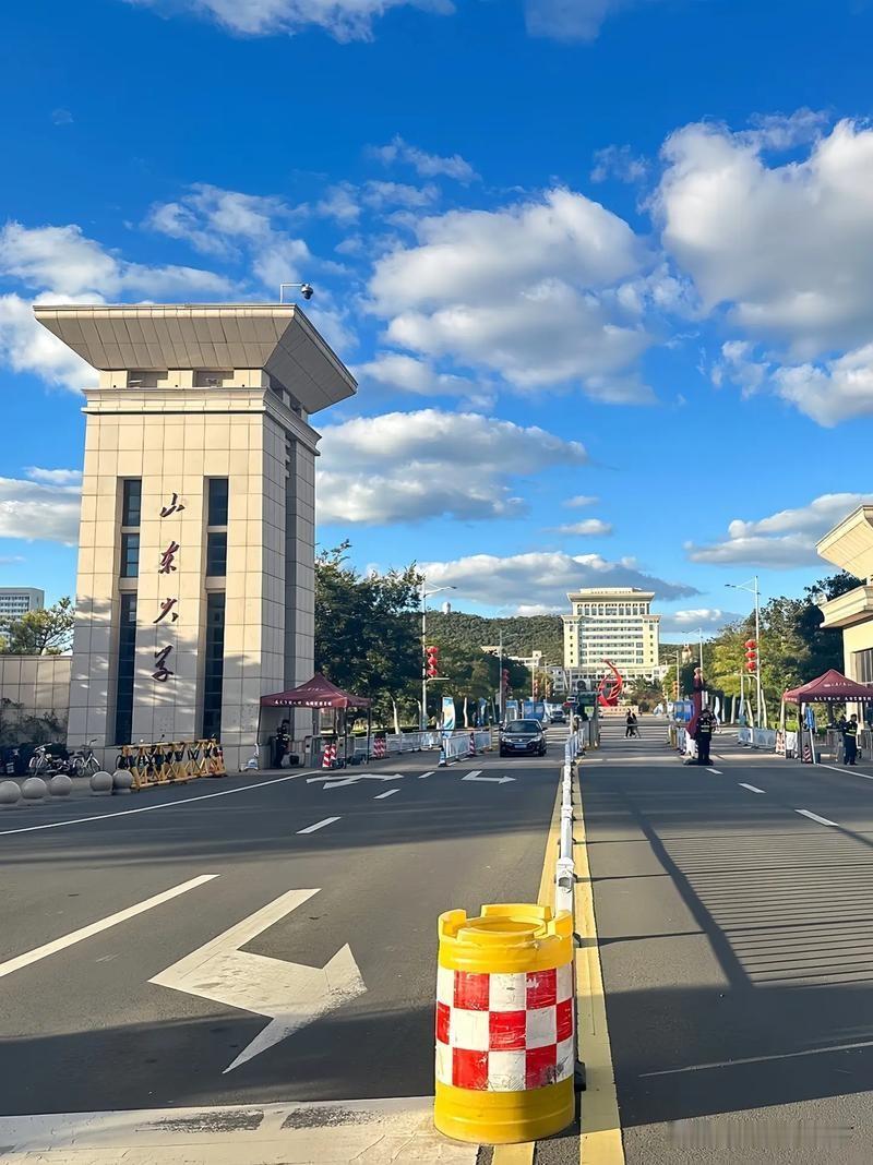 山东的好大学，山东的考生赶快看过来！山东大学580——658！山东大学威海6