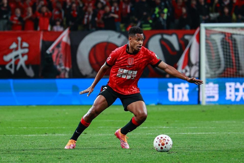 海港今年真的难了！蓉城已经4-0领先西海岸了！郑智会不会下课？如果蓉城再赢，积分