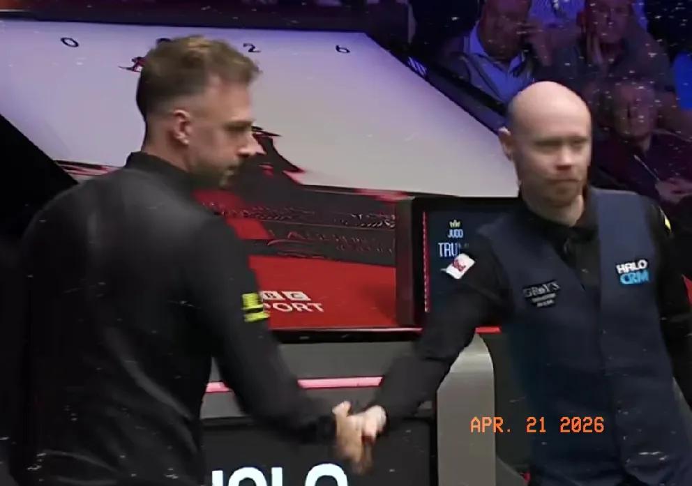 特鲁姆普太强势了！77-26拿下第9局，大比分5-4领先结束第一阶段比赛。前半