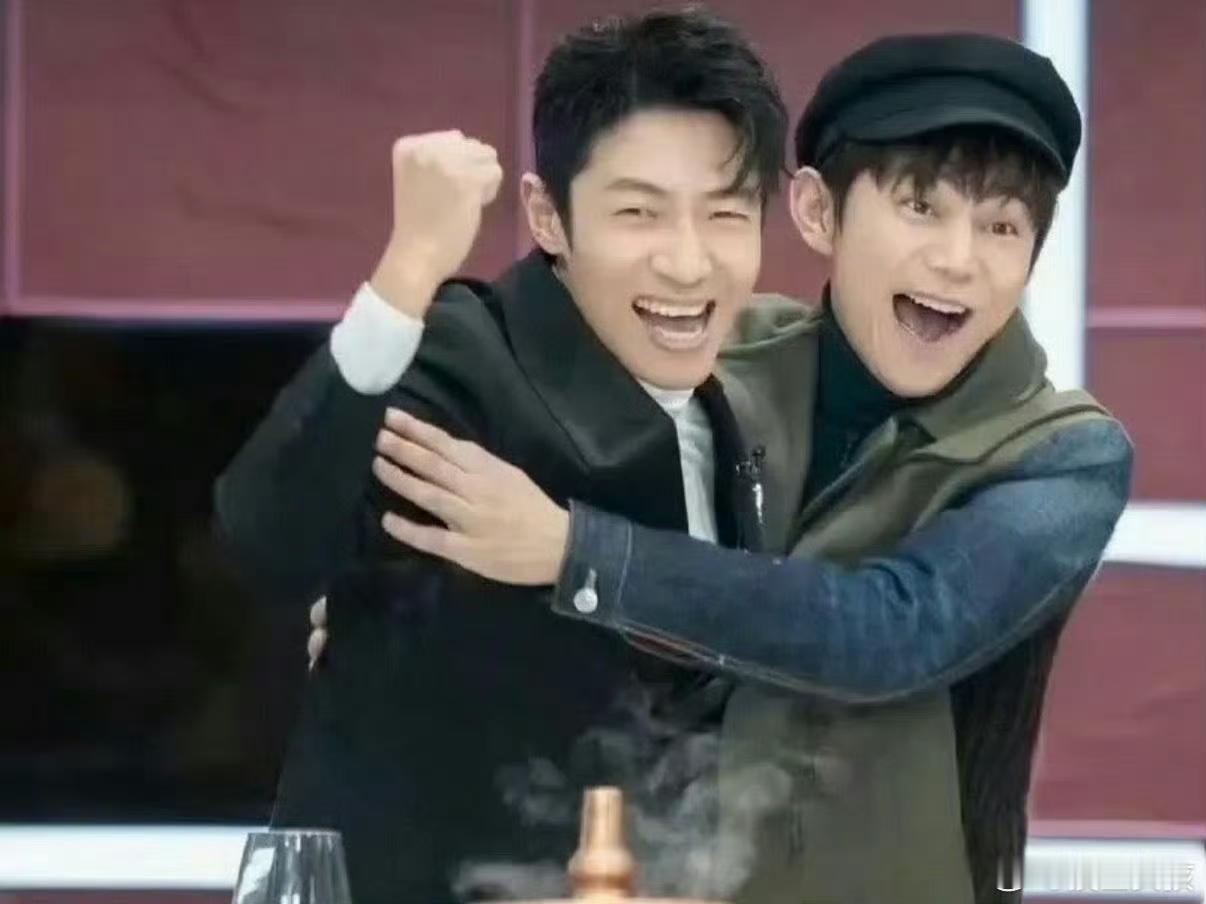 芒果辟谣撒贝宁回归大侦探，辟谣比我看到消息来的都快，可能是真的怕影响到撒老师。