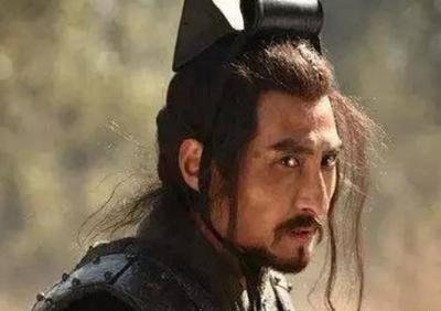 黑哥读《资治通鉴·纪汉三》：大恩有时是大仇！季布为项羽部将，楚汉争霸时曾多次围困追杀刘邦。大汉开国后
