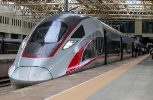 晚上为什么没有高铁？一位铁路工作者告诉我，90%的人不知道，飞机可以通宵飞行，火