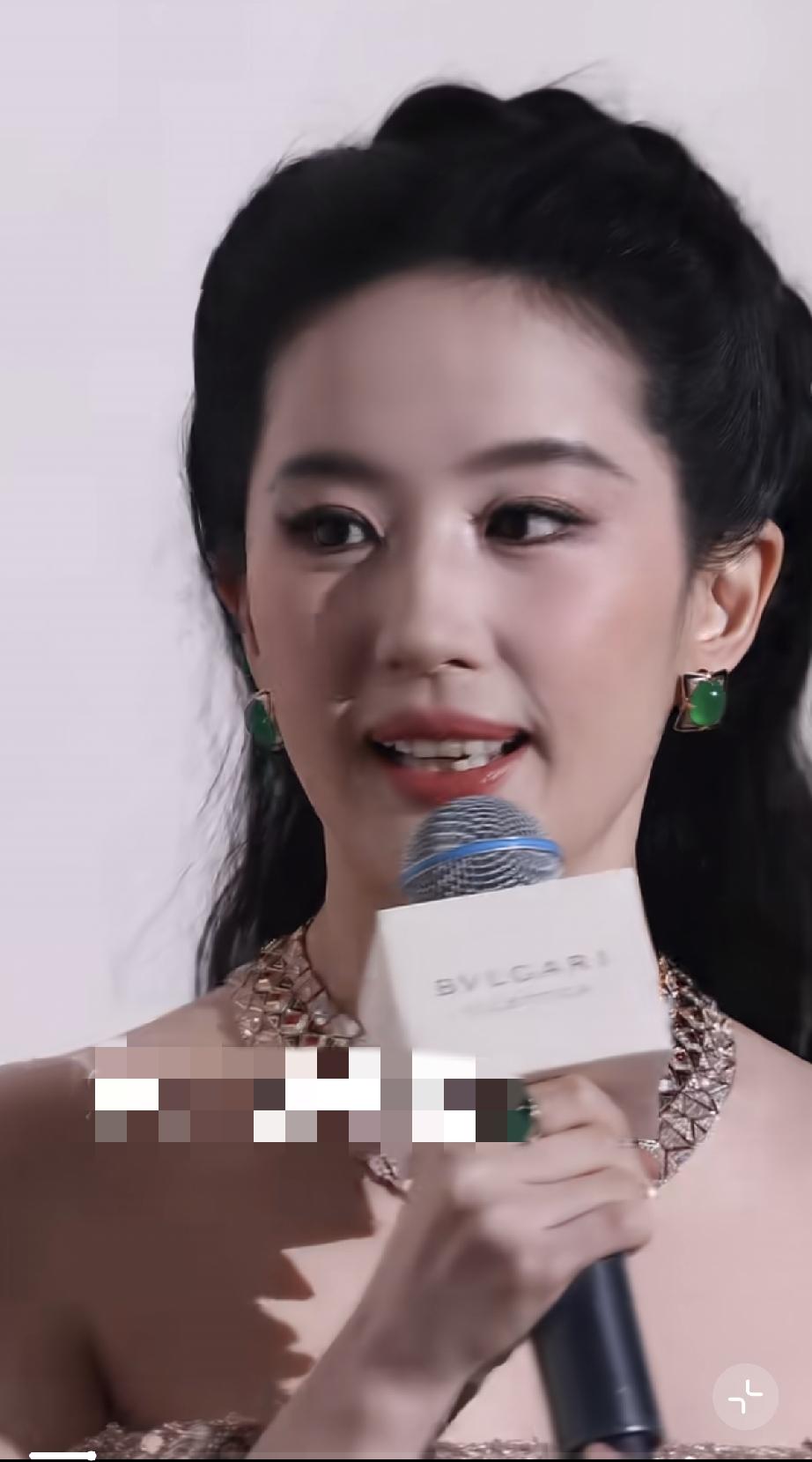 9月7日，刘亦菲在上海参加宝格丽活动，高清怼脸拍曝光脸部真实状态，脸变圆润了，有