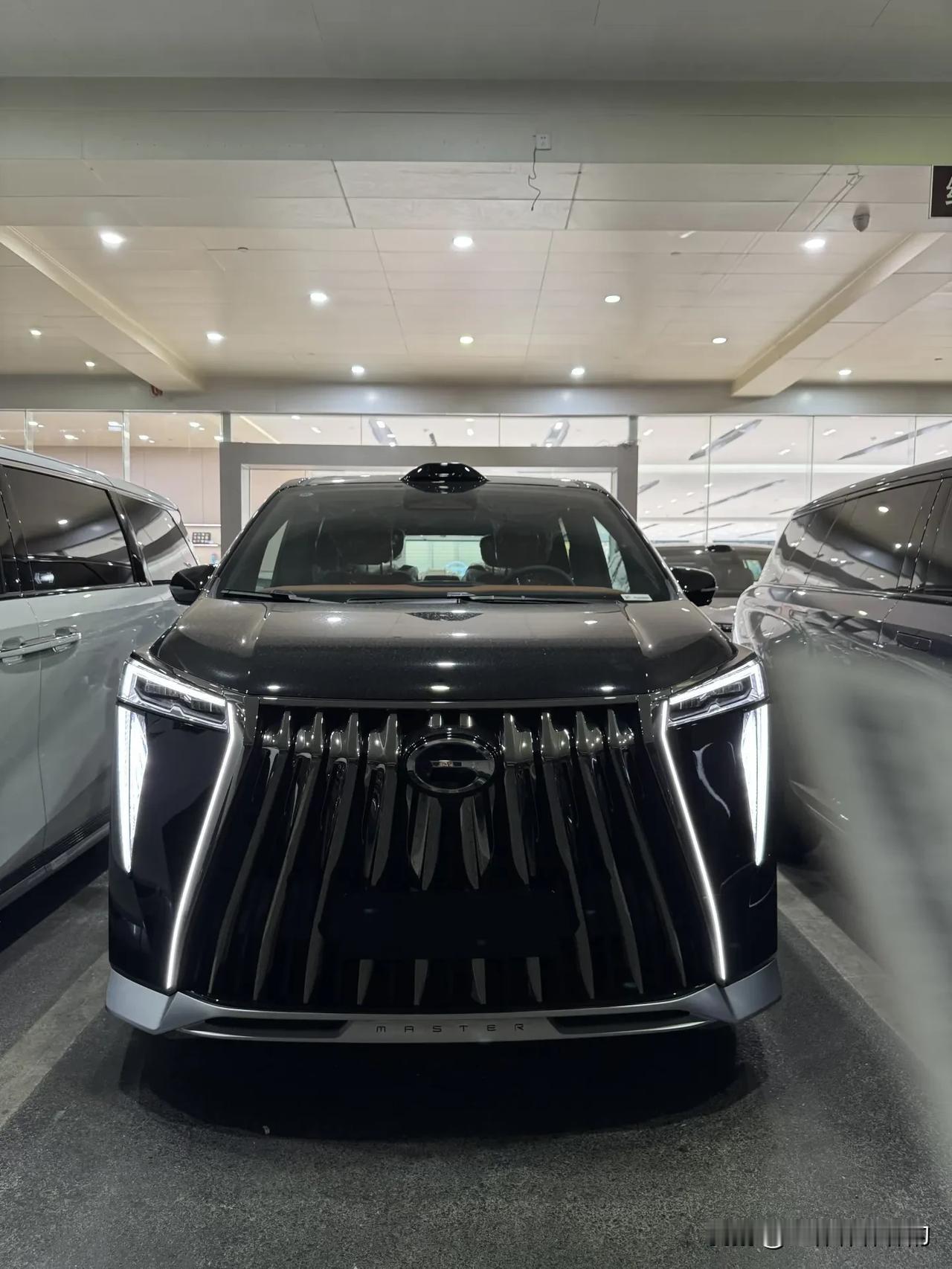 全家投票全票通过！传祺M8宗师插混版才是家用MPV终极答案纠结N次对比+两