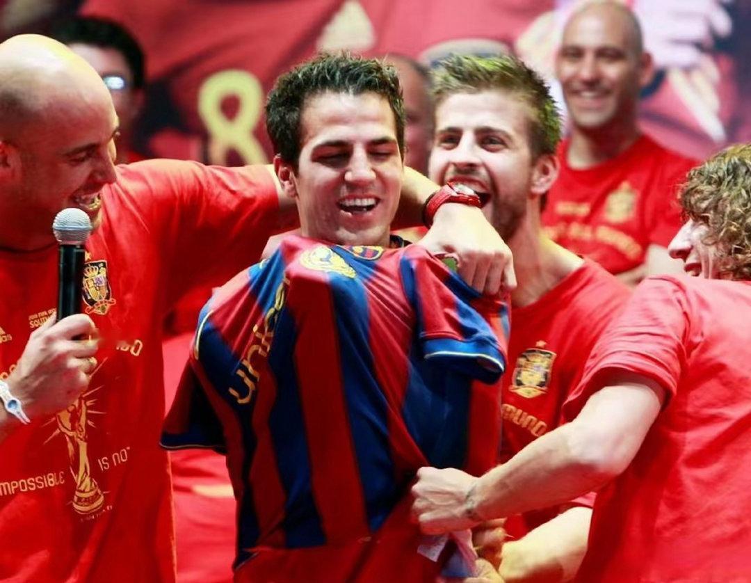 法布雷加斯真会执教阿森纳？比起连续赛季末丢冠，请他执教对阿森纳更耻辱。想想他当年