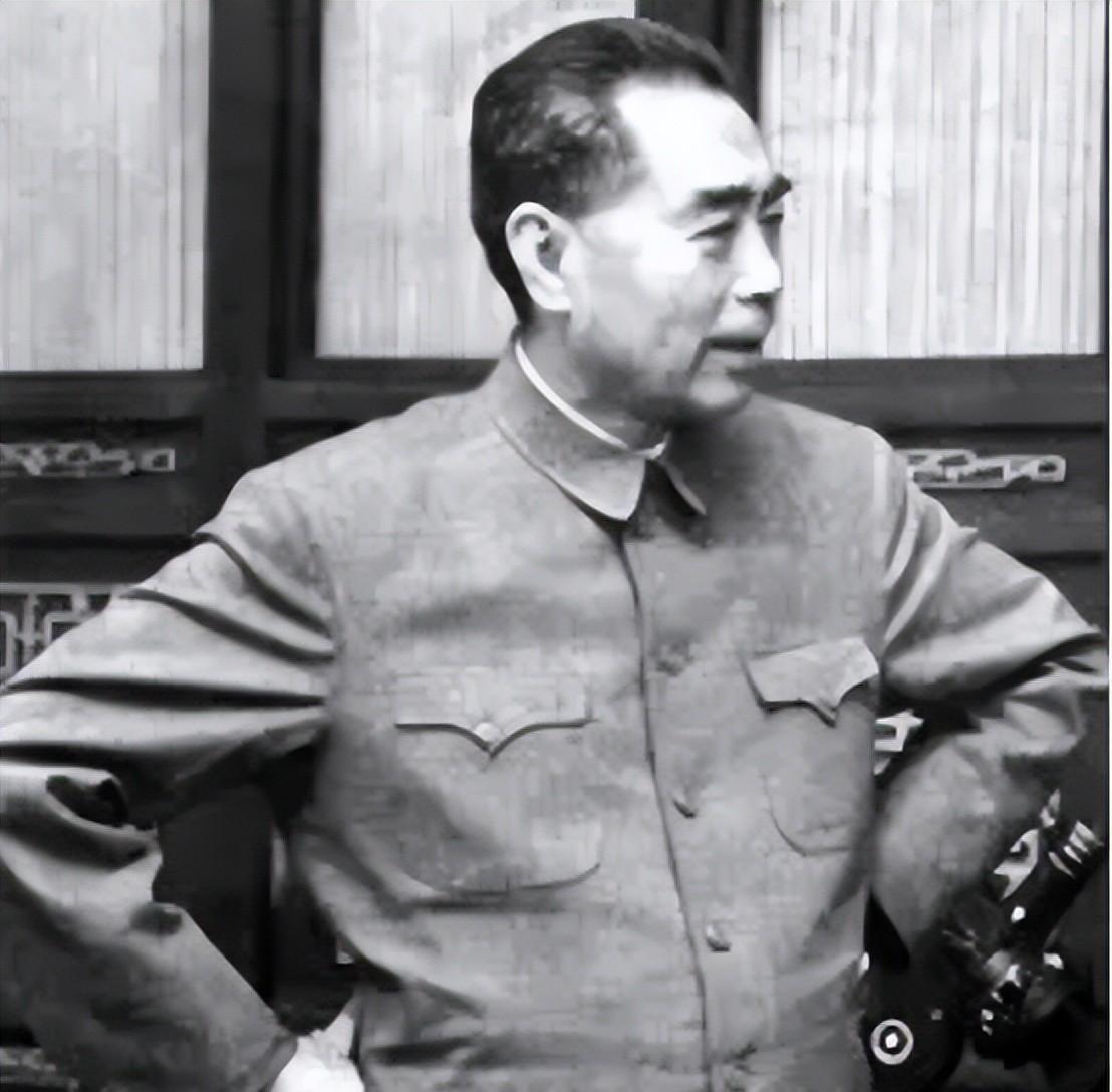 1955年一女子调往北京，未婚夫终于透露自己家世：我伯父是周总理“1955年2