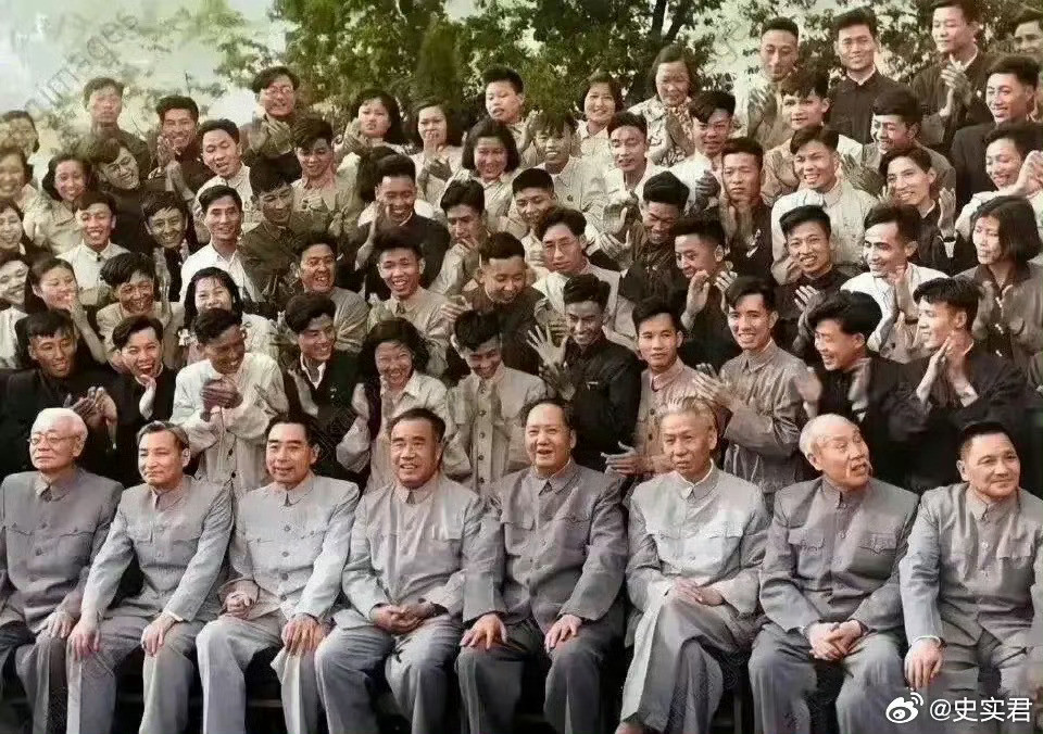 无比珍贵的大合照，值得收藏[玫瑰]​​​​