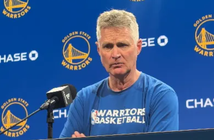 勇士以110-121不敌凯尔特人。赛后，勇士主教练科尔接受记者采访，在评价本场