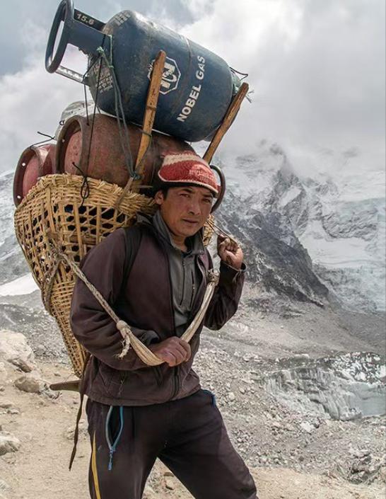 纽约时报刚刚曝光！60年前美国中情局就联合印度在喜马拉雅山7800米高空安