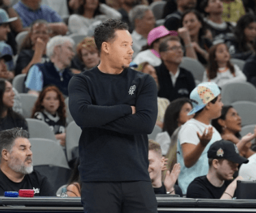 瓦塞尔: 我百分百信任米奇-约翰逊, 他就是我们球队的大脑