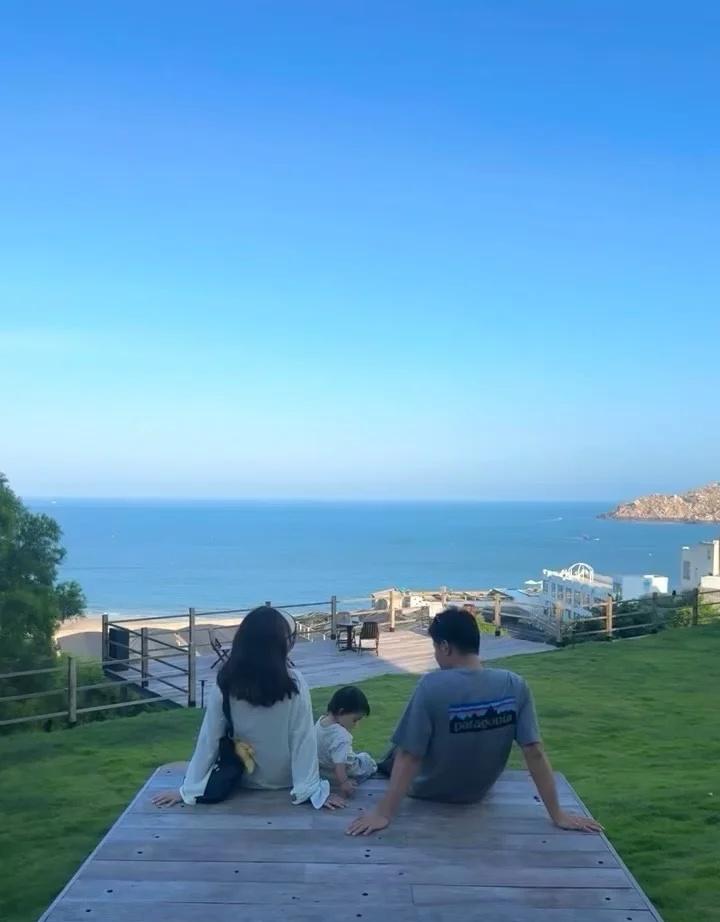 一家三口青岛打卡已回，带孩子去旅游要慎重先声明：真不是托，就是个普通宝妈号，纯