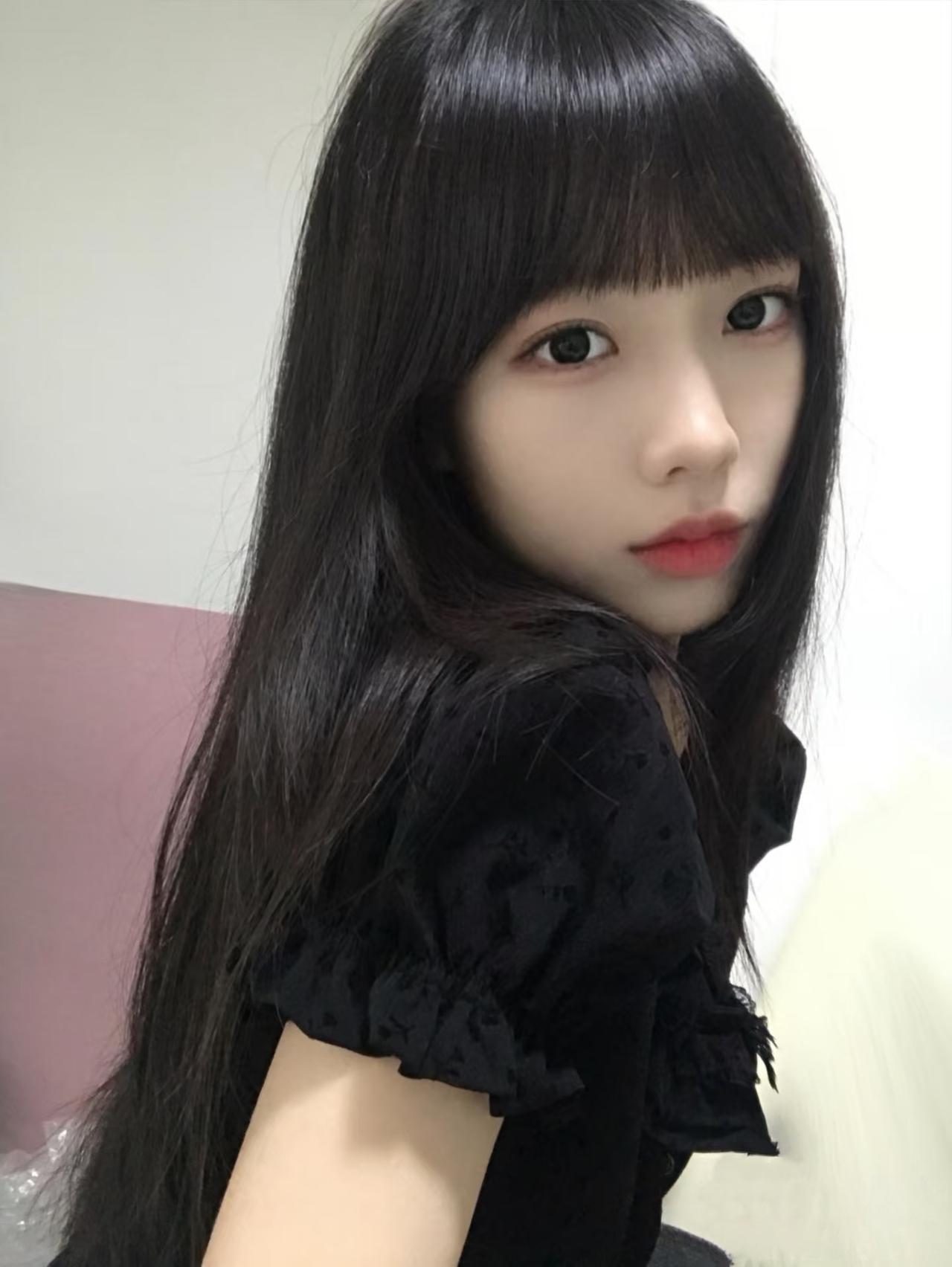 齐刘海，大眼睛的女孩！