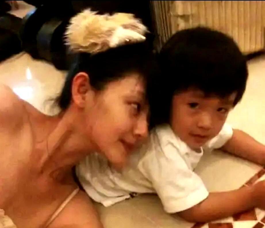 汪小菲给儿子取名，暴露了顶级商人的冷酷算计。他给女儿叫“希玥”，是捧在手心的神