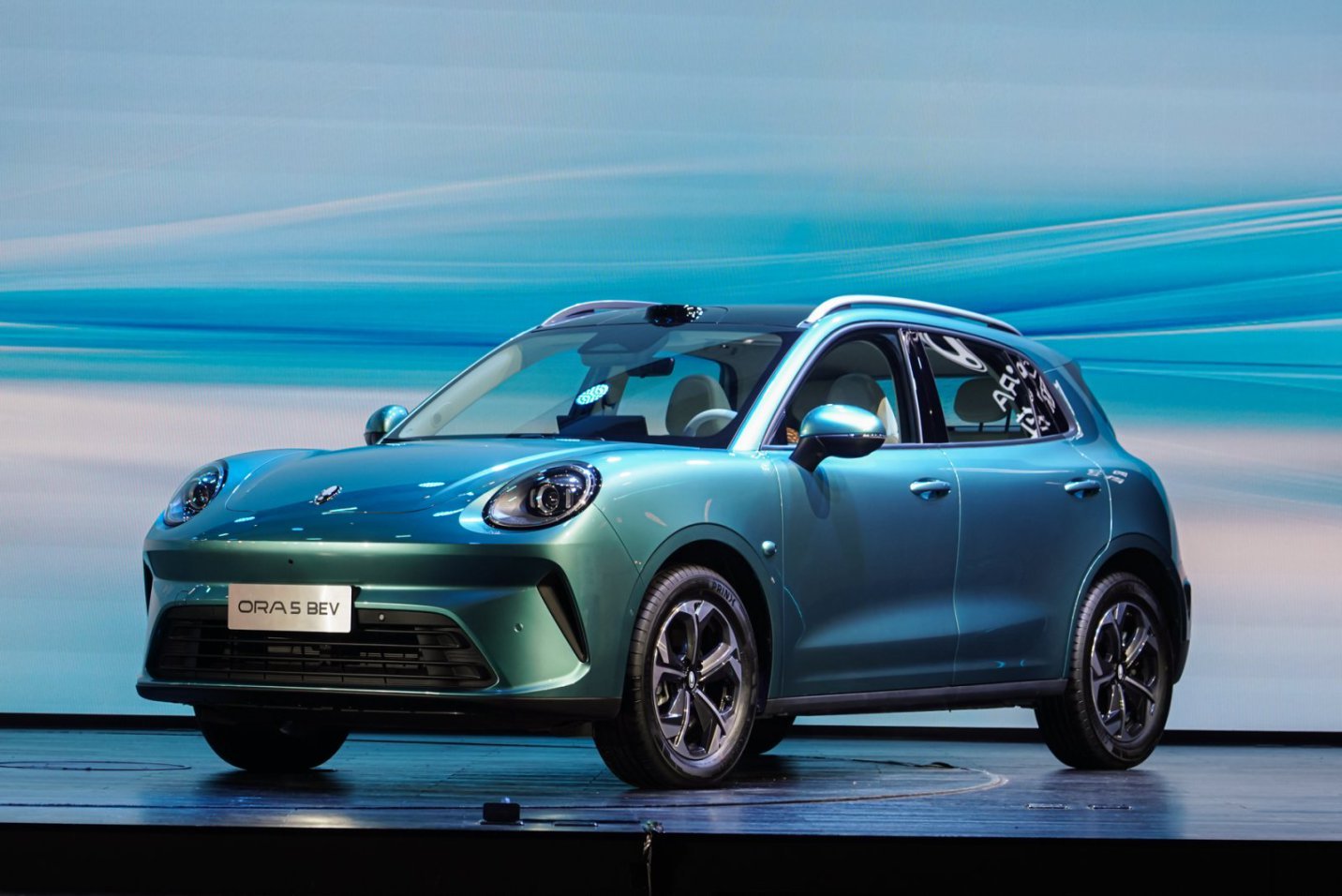 刚看了央视新闻对话魏建军，老魏的几句话还是很朴实的：高质量发展首先不是“卖出去多